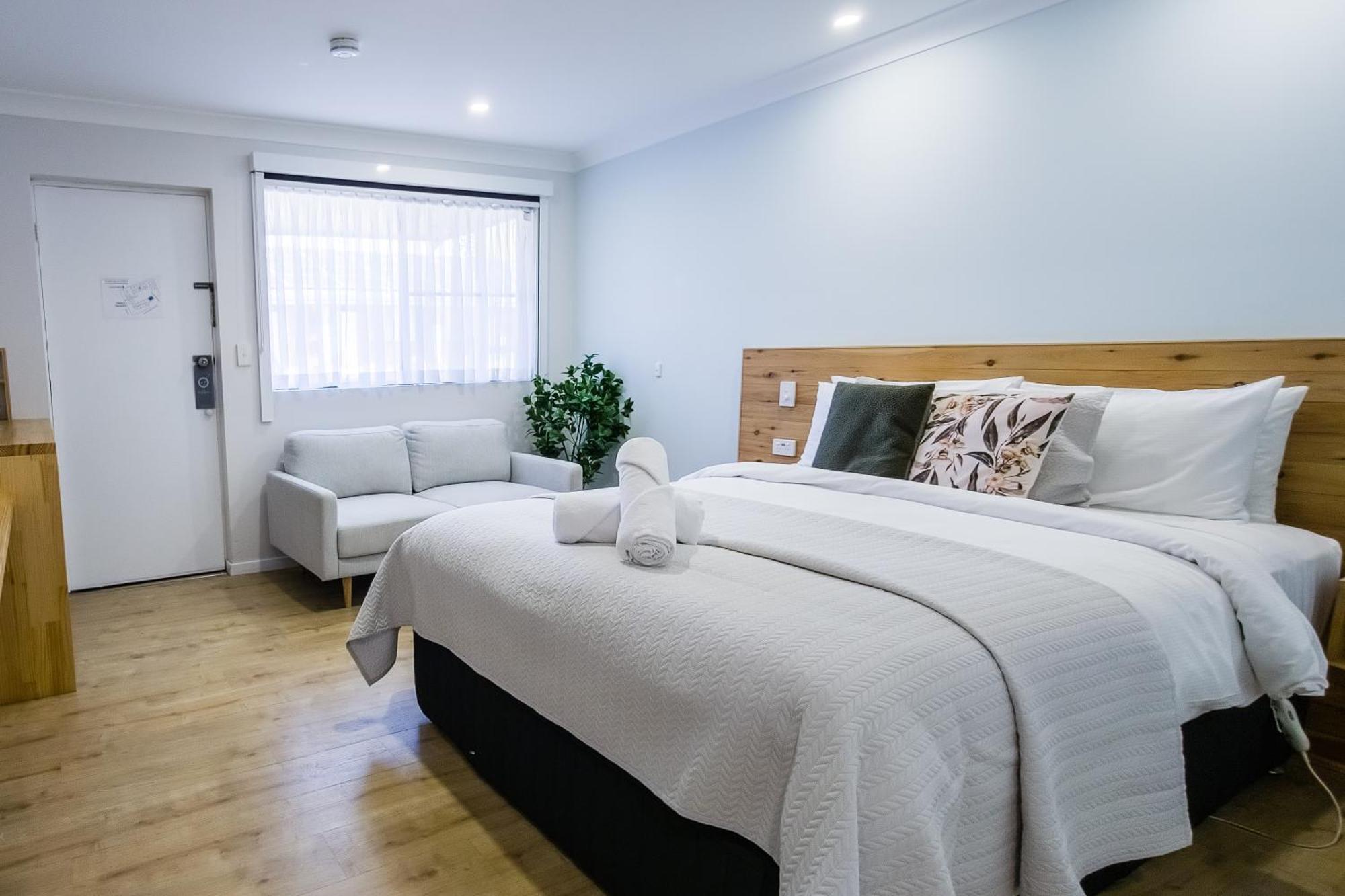 Roydons Motor Inn Тамуърт Екстериор снимка